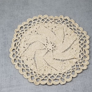 Vintage Doily, 6 to 6.5 inch Crochet Doily with Knit and Crochet Design, Intricate Round Doily Perfect for Home Decor, Weddings, and Crafts
