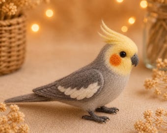 Needle Felted Bird Figurine, Realistic Felted Lovebird Cockatiel Budgie Statue, Cute Bird Desk Decor, Custom Bird Lover Memorial Gift