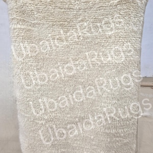 Handwoven Mohair Wool Rug: Soft Cream Shag Durry, Bohemian Style