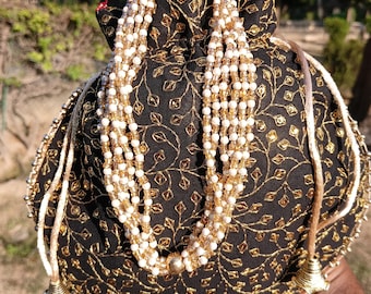 Handgemachte Potli Tasche mit Gold und Schwarz: Indische Hochzeits-Clutch
