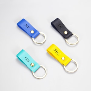 Custom Leather Keyring with Name or Initials, Engraved Keychain Gift for Mum, Dad or Grandad, Minimalist Leather Key Fob