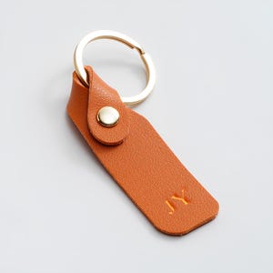Custom Leather Keyring with Initials, Minimalist Personalized Keychain, Unique Gift for Men, Women, or Special Occasions