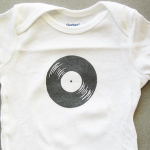 Record print onesie Short sleeve 3-6 months image 2