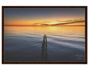 Serene Horizon Framed Canvas Print – Calming Water Sky Art