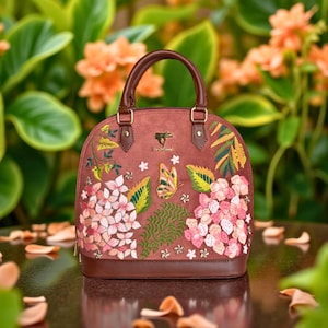 Bestickte Braune Handtasche aus Veganem Leder, Florale Designer Tasche mit Baumwollstickerei auf Wildleder