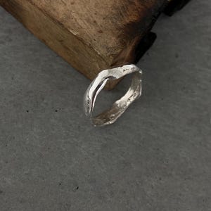 Handmade Silver Ring made from 925 Sterling Silver - elegant and unique