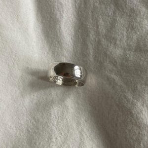 Handgefertigter Silberring aus 925 Sterlingsilber - elegantes Unikat
