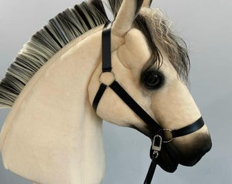 Cavallo a dondolo Fjord: peluche saltellante fatto a mano