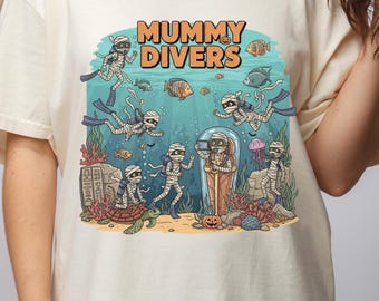 Vintage Mummy Scuba Diving T-Shirt: Retro Halloween Dive Lover Gift