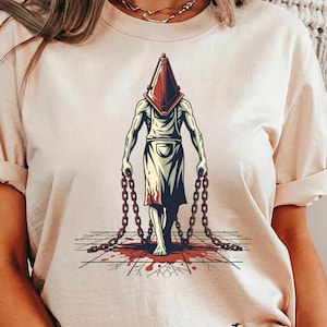 Silent Hill T-Shirt: Vintage Pyramid Head Horror Game Tee