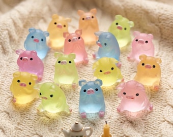 Adorable Mini Resin Pig Figurines, Glow in the Dark Pig Miniatures, Luminous Pig Ornaments, Luminous Piggy Cake Toppers for DIY Crafts Decor