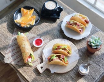 1:12 Scale Dollhouse Mini Tacos & Burritos | Miniature Food | Dollhouse Kitchen Accessories | Tiny Mexican Food | Gift for Miniaturists