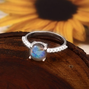 Labradorite Ring, 925 Sterling Silver Ring, Natural Gemstone Ring, Minimalist Ring, Statement Ring, Weeding Ring, Handmade Gift For Mom