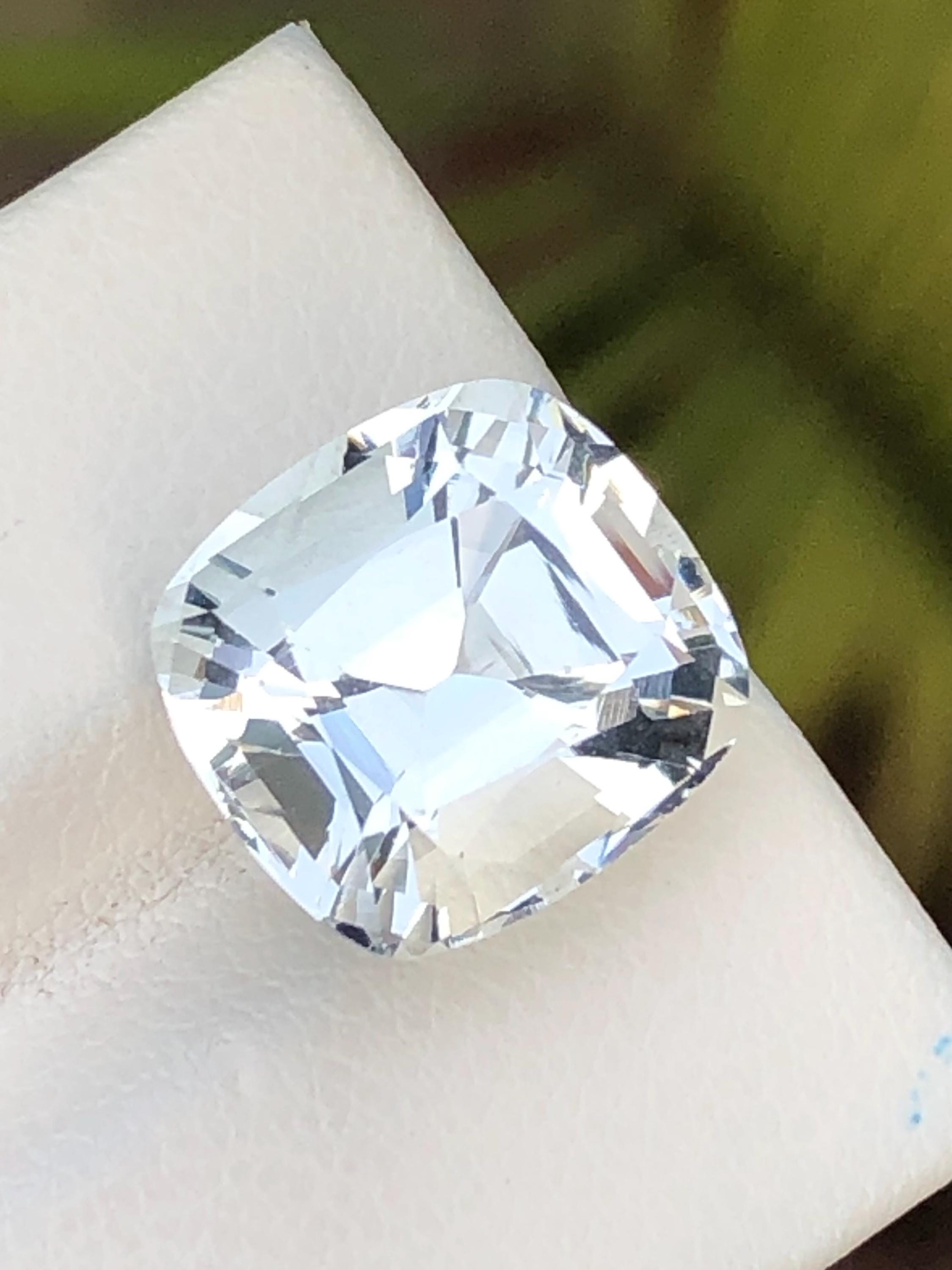 アクアマリン宝石：5.60カラットのクッションカット、パキスタンの