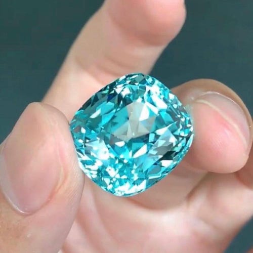 アクアマリン宝石：5.60カラットのクッションカット、パキスタンの