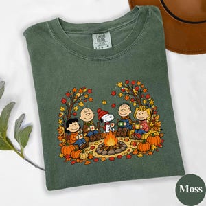 Peanuts Campfire Shirt, Fall Snoopy Graphic Tee, Charlie Brown Autumn Pumpkin Tshirt, Cute Retro Thanksgiving Crewneck, Cozy Camp Gift