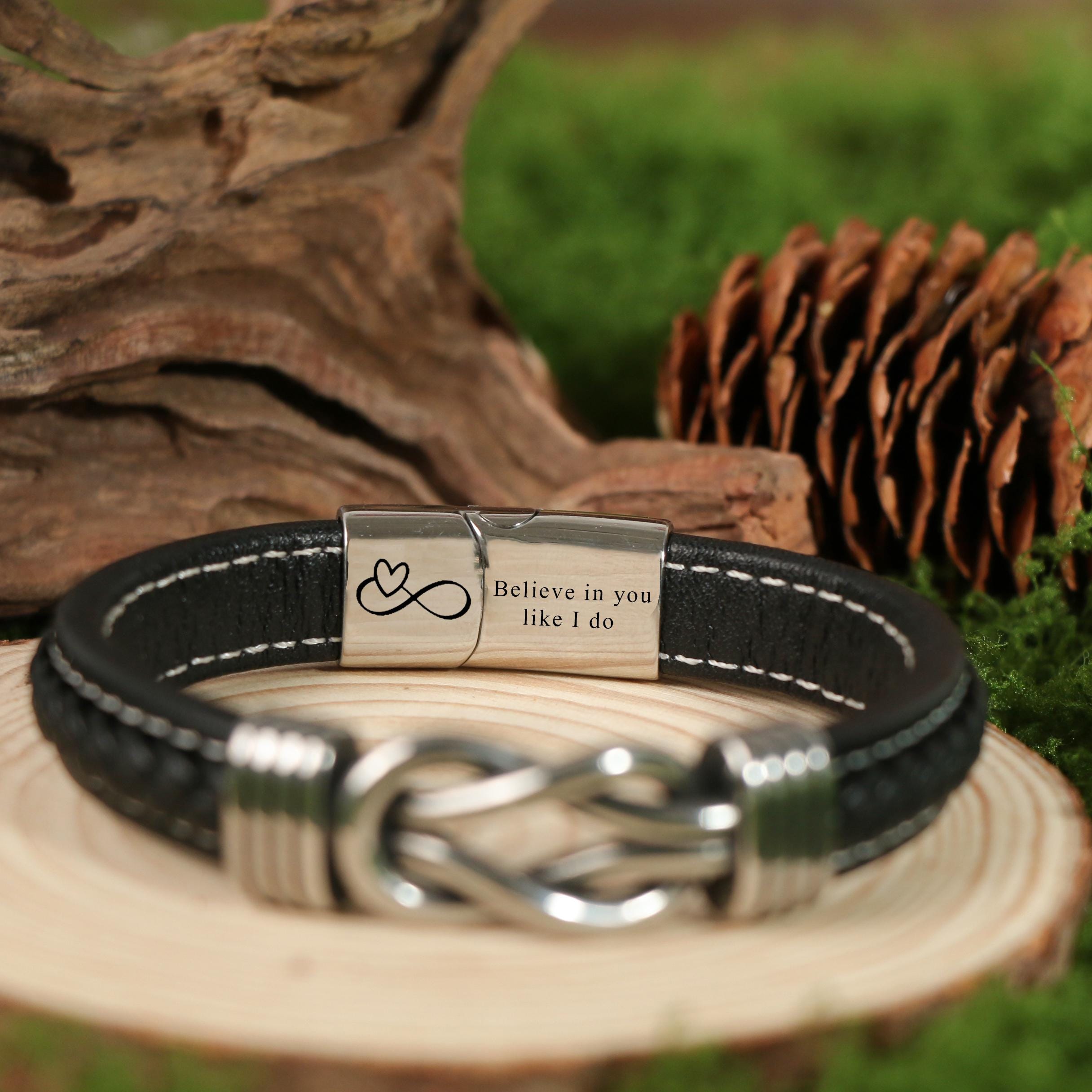 Bracelets En Cuir Symbole Infini - Lot De 4, Deux Tons Marron, Taille Réglable Avec Fermoir Mousqueton