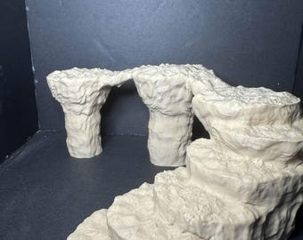 Degraus de pedra extragrandes para répteis