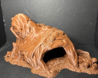 Esconderijo na caverna de troncos