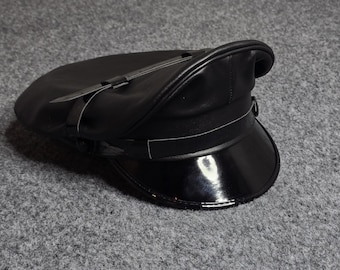 Gorra de motociclista de piel de oveja auténtica de grano completo: estilo militar