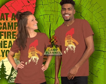 T-shirt unisexe, Flanelle de camping, Bigfoot, Croire, Sasquatch, Yéti, Monstre, Skunk Ape, Légende, Mythe, Camp d'été, Feu de camp, Camping, Randonnée