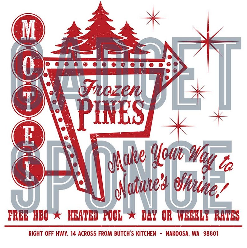Może przedstawiać: Winietkowy znak motelu z czerwoną strzałką wskazującą w prawo. Na znaku widnieje napis "Frozen Pines" oraz "Make Your Way to Nature's Shrine!" Znak otoczony jest czerwoną i białą ramką o postarzonym wyglądzie. Znak motelu umieszczony jest na białym tle z czerwonym napisem "MOTEL" po lewej stronie.