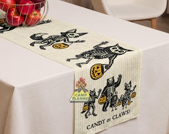 Table runner, Holiday, Decorations, Trick or Treat, Spirit, Wild Animals, Halloween Candy, Claw, Skeleton, Bear, Fox, Eagle, Wolf, Owl