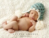Clusters Ear Flap Hat Crochet Pattern with Large Pom Poms (440)