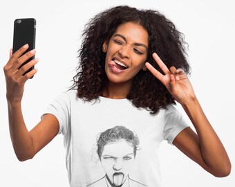 Camiseta gráfica "Actitud Juvenil": Camiseta cómoda y moderna para mujer