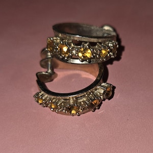 Vintage Gold-Tone Amber Rhinestone Earrings: Retro Costume Jewelry