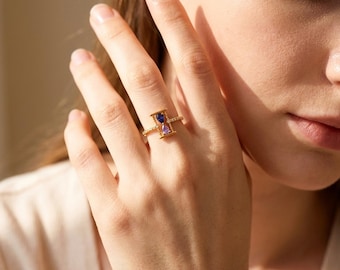 Anillo de reloj de arena con dos piedras de nacimiento personalizadas, anillo minimalista para uso diario, anillo de dos piedras, joyería personalizada, anillo apilable moderno, joyería