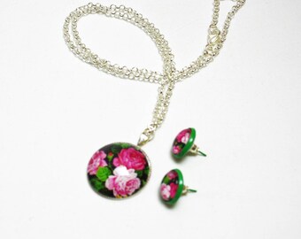 Stud earring set with necklace. Big roses in pink and red.
