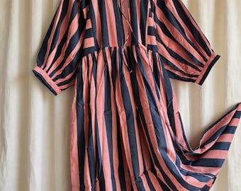 Robe midi Kyra à rayures fleuries et imprimé block | Robe bohème en coton pour femme | Robes pour femme | Robe à cordon de serrage | Robes courtes et longues, cadeaux