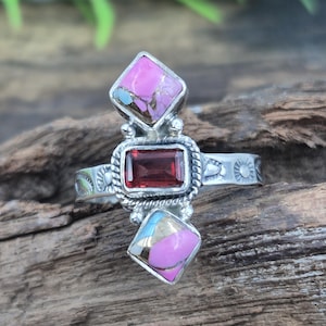 Anillo de plata de ley hecho a mano: piedra preciosa de cobre rosa, turquesa y granate.