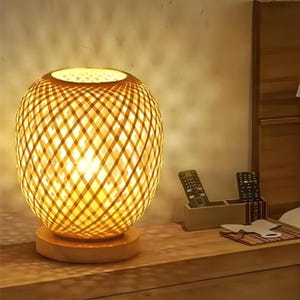 Handmade Bamboo Woven Table Lamp, Rustic Rattan Wood Bedside Light, Vintage Style Lamp for Bedroom, Study & Home Décor