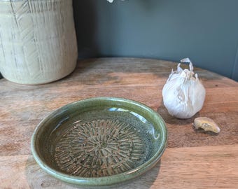 Handmade Garlic Grater Dish, Ceramic Stoneware Garlic Plate