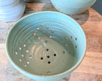Handmade Berry Bowl, Ceramic Colander, Wheel Thrown Stoneware Fruit Bowl, Farmhouse Kitchen Decor