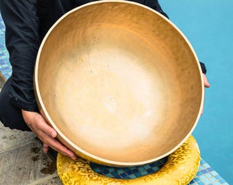 Large Hand Hammered Matte Tibetan Singing Bowl: Sound Bath, Meditation, Yoga, Healing (Nepal)