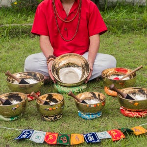 Handmade 7-Metal Singing Bowl Set: Chakra Healing, Meditation