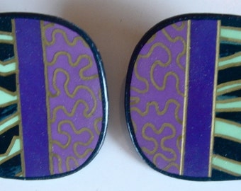 Fun, whimsical, lightweight earrings from the early 80s Mint