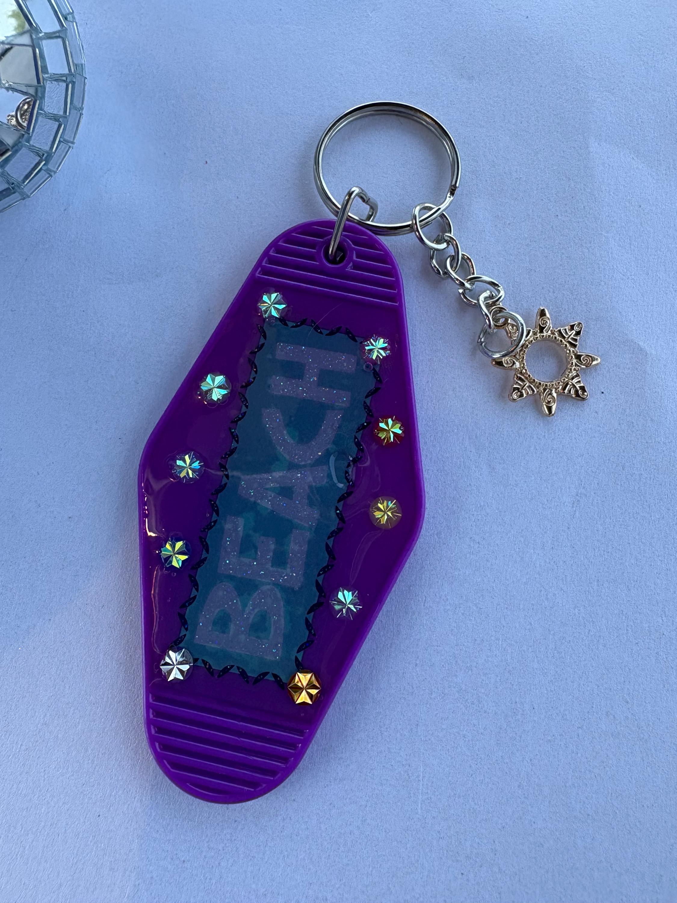 Beach Bling Junk Retro Motel Hotel Keychain - Etsy