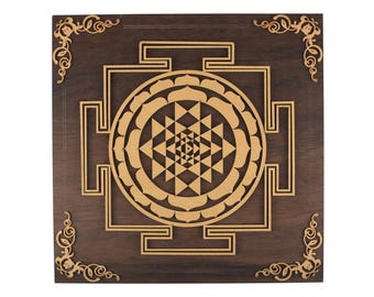 Arte mural de Sri Yantra en madera: Decoración espiritual de geometría sagrada