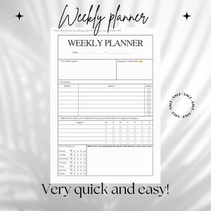 Op de afbeelding: Een witte weekplanner met zwarte tekst, inclusief de woorden "Weekly Planner" en "Very quick and easy!". Het heeft secties voor doelen, een planner en het bijhouden van gewoonten, met een "SALE"-stempel.