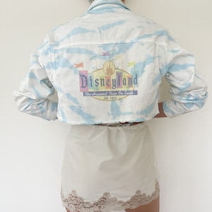 Retro Disneyland Sign Cropped Cloudy Denim Jacket (XS-M)