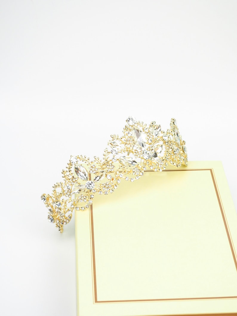 The Rapunzel Tiara Disney Gold image 3