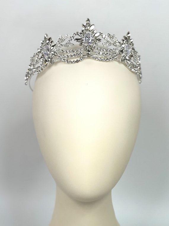 シンデレラ セレブレーション ティアラ - ディズニー - Etsy 日本