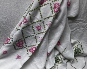 Hand Embroidered Table Cloth with Scalloped Edges  Dark and Light Pink Daisy's & Green Trellis on White Linen Ground  50 " W x 65 " L