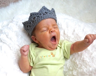 Corona de bebé de crochet: gorro de príncipe personalizado, accesorio para fotos