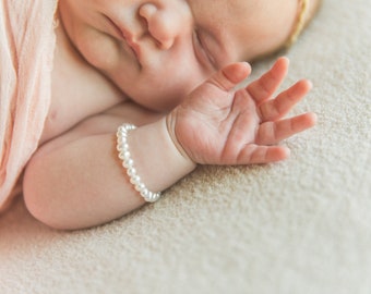 Baby Pearl Bracelet, Baby Bracelet Freshwater Pearls and Sterling Silver, Baby Keepsake Bracelet, Pearl Baby Bracelet, Newborn Bracelet