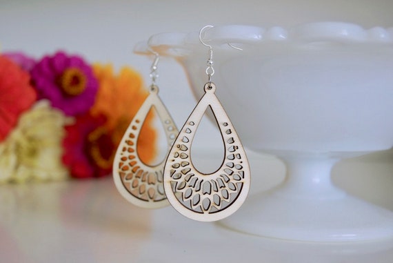 Laser Cut Teardrop Wood Earrings: Lightweight Natural Design